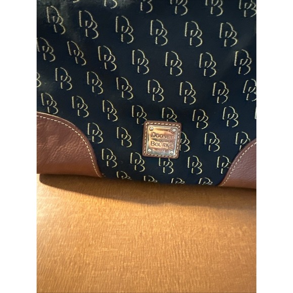 Dooney & Bourke Signature Crescent Shoulder Bag Brown Beige Canvas Leather Trim - Picture 10 of 16